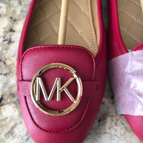NIB Michael Kors Lillie Fulton Flats Berry SZ 9.5 - Picture 5 of 7